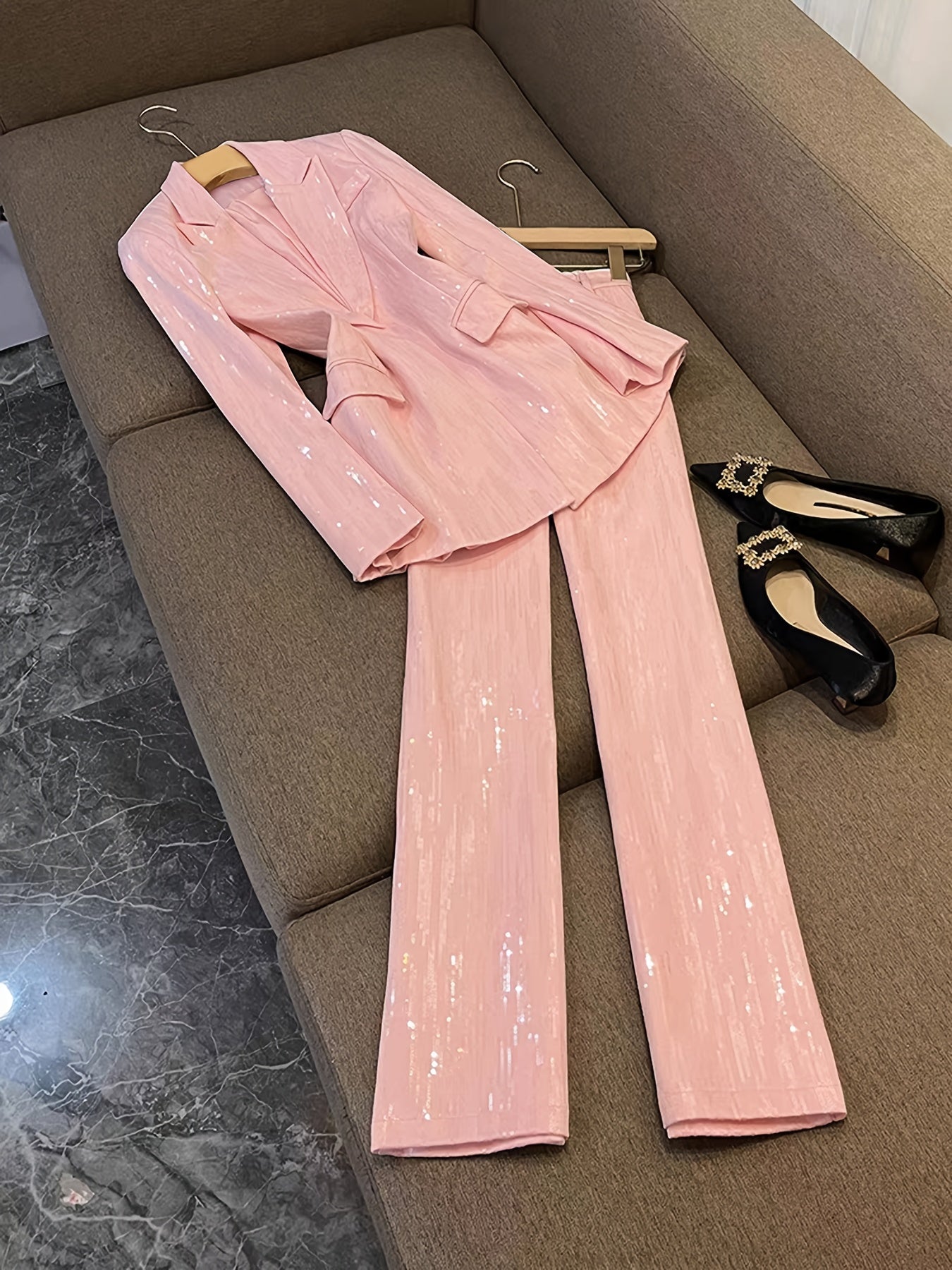 Spring\Autumn Business Office Suit Set in Romantic Pink for Dates, Sparkling Long Sleeve Notched Lapel Blazer Jacket and Long Pants, Suitable for Commuting, Office Business, Parties, Dates, Valentine's Day, Music Festivals, and Important Holidays